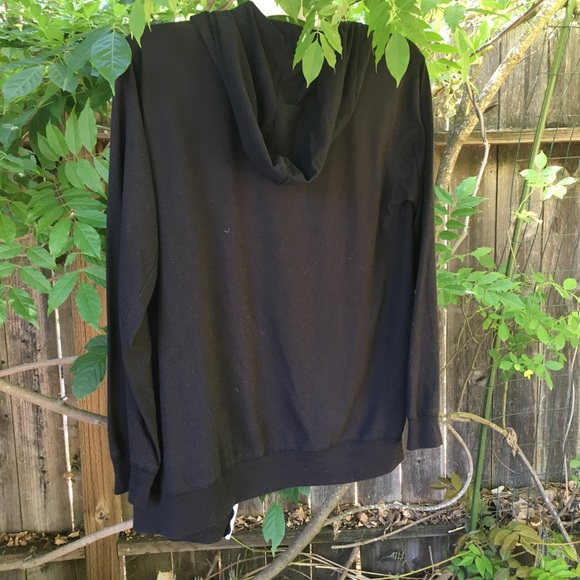 🌺 Black unisex hoodie - Picture 3 of 4